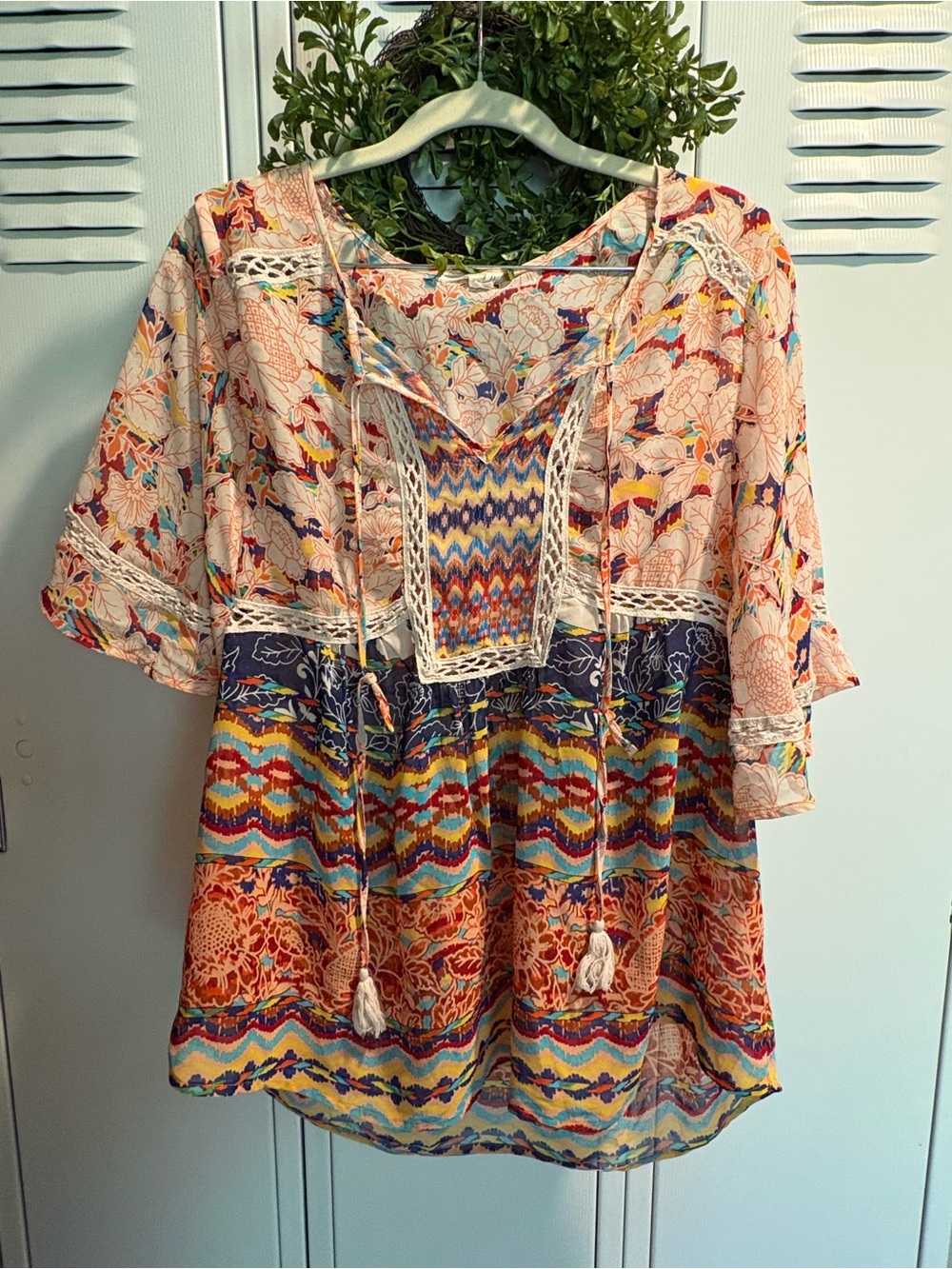 Anthropologie MEADOW RUE Floral Sheer Boho
Tassel Flutter Sleeve Flowy Top Sz M